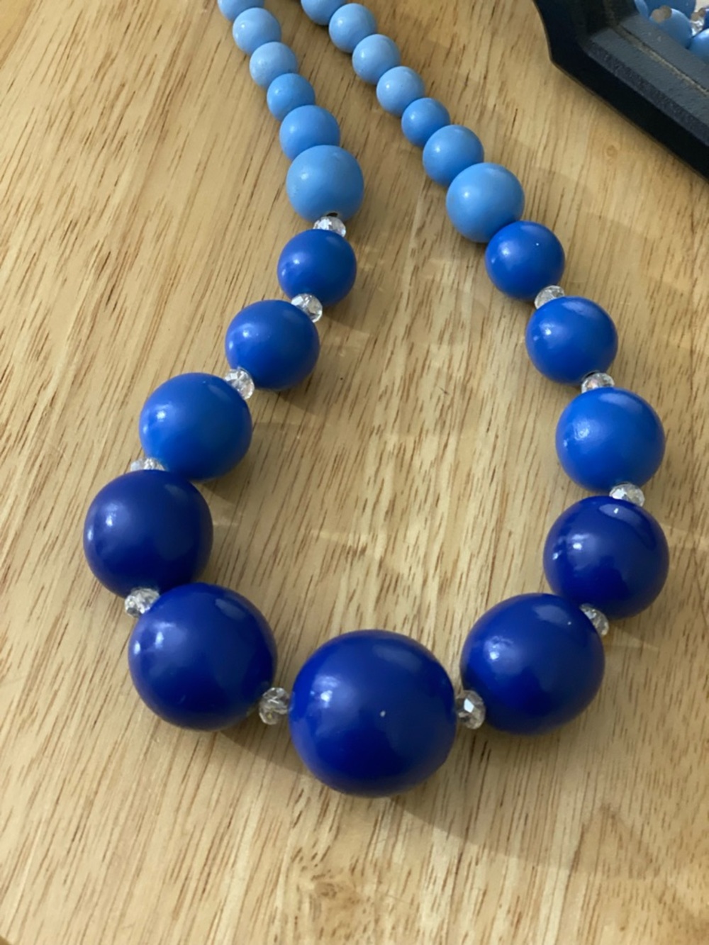Chunky Beaded Necklace set in Purple and Blue - Picture 4 of 8